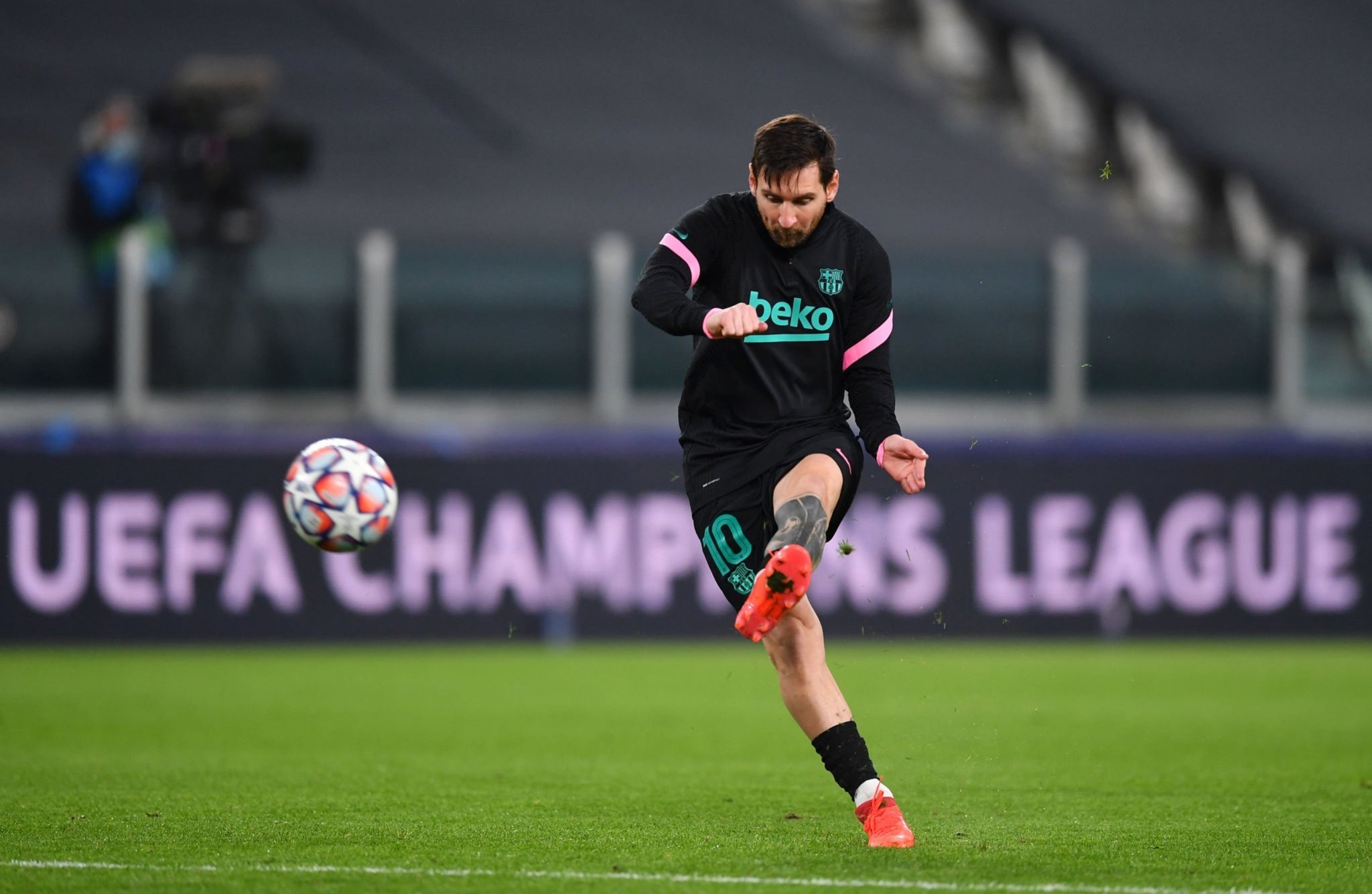 仅引发了球 仅引发了球